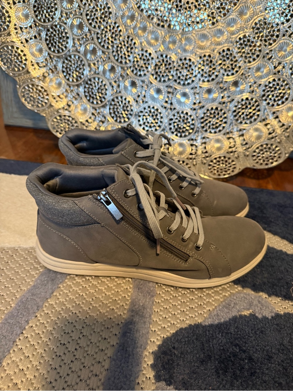Clark’s Cloudsteppers Gray Casual High-Top Sneakers - Comfort Lace-Up